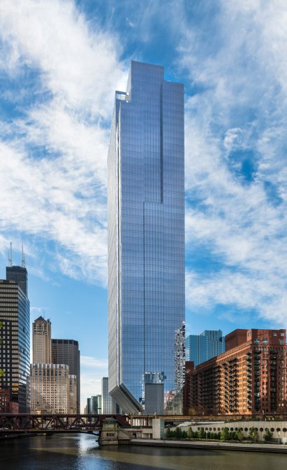 150 North Riverside Office Tower by Goettsch Partners