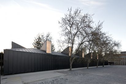 Jean Mermoz School and Pavilion by Guillermo Hevia García and Nicolás Urzúa Soler