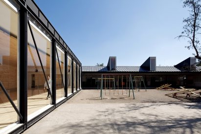 Jean Mermoz School and Pavilion by Guillermo Hevia García and Nicolás Urzúa Soler