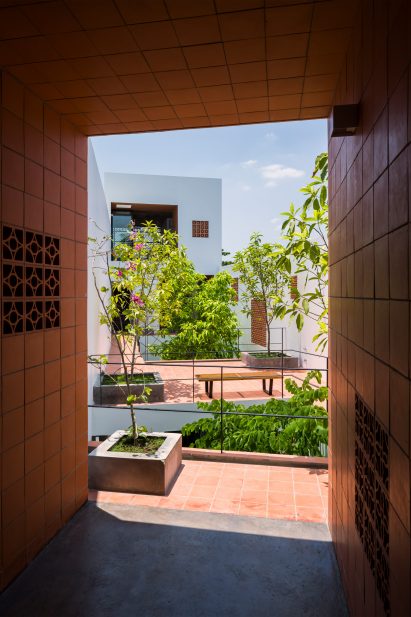Apartment in Binh Thanh by SDA