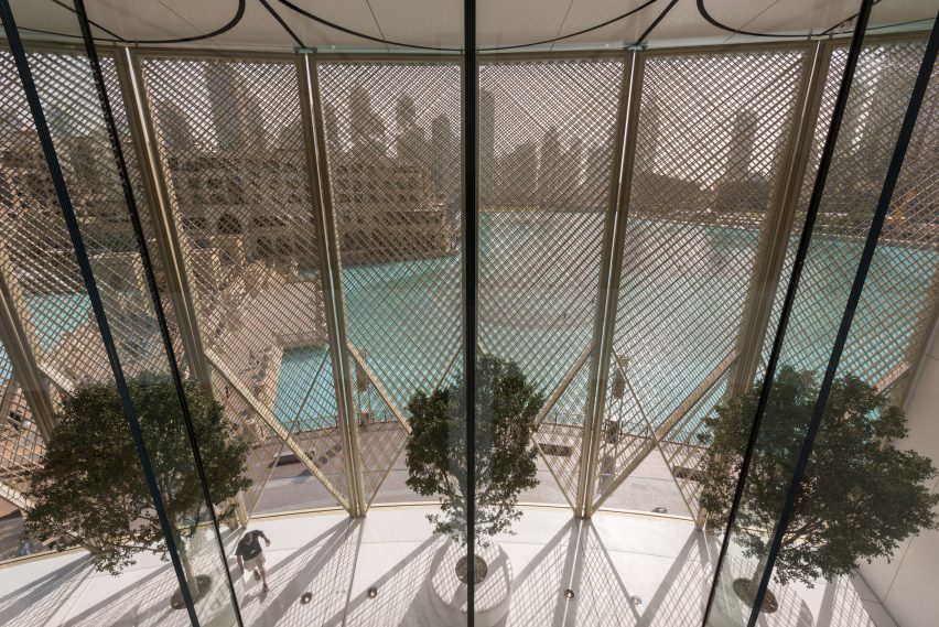 Apple Dubai Mall by Foster + Partners
