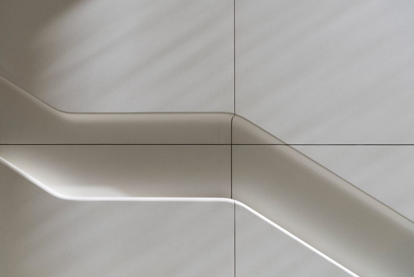 Apple Dubai Mall by Foster + Partners