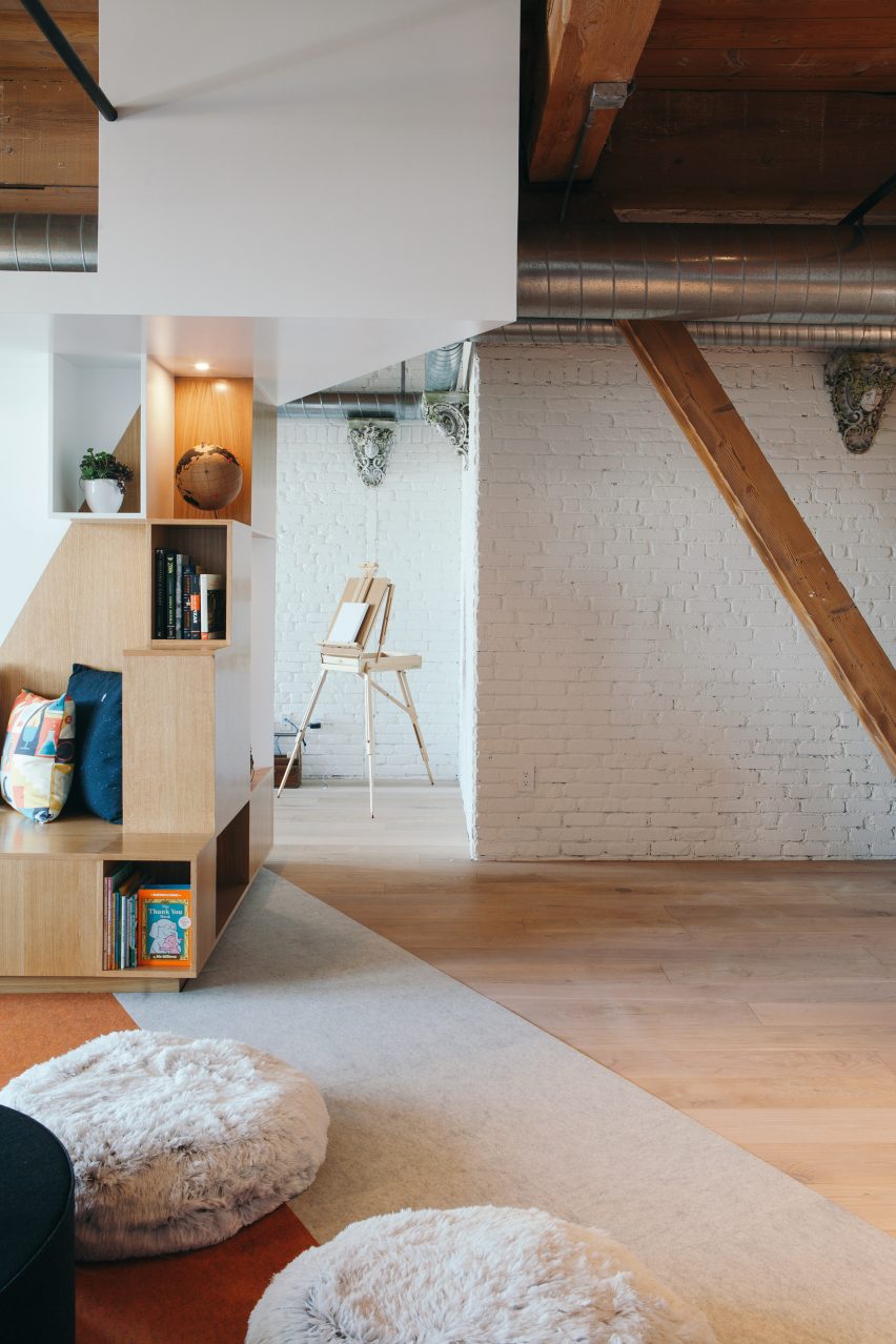 Barker Den by Cha : Col