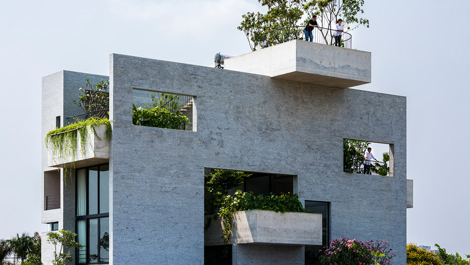 Binh House by Vo Trong Nghia Architects