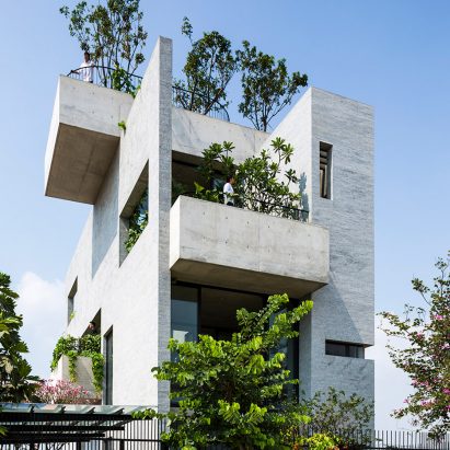 Binh House by Vo Trong Nghia Architects