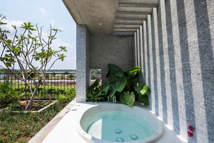 Binh House by Vo Trong Nghia Architects