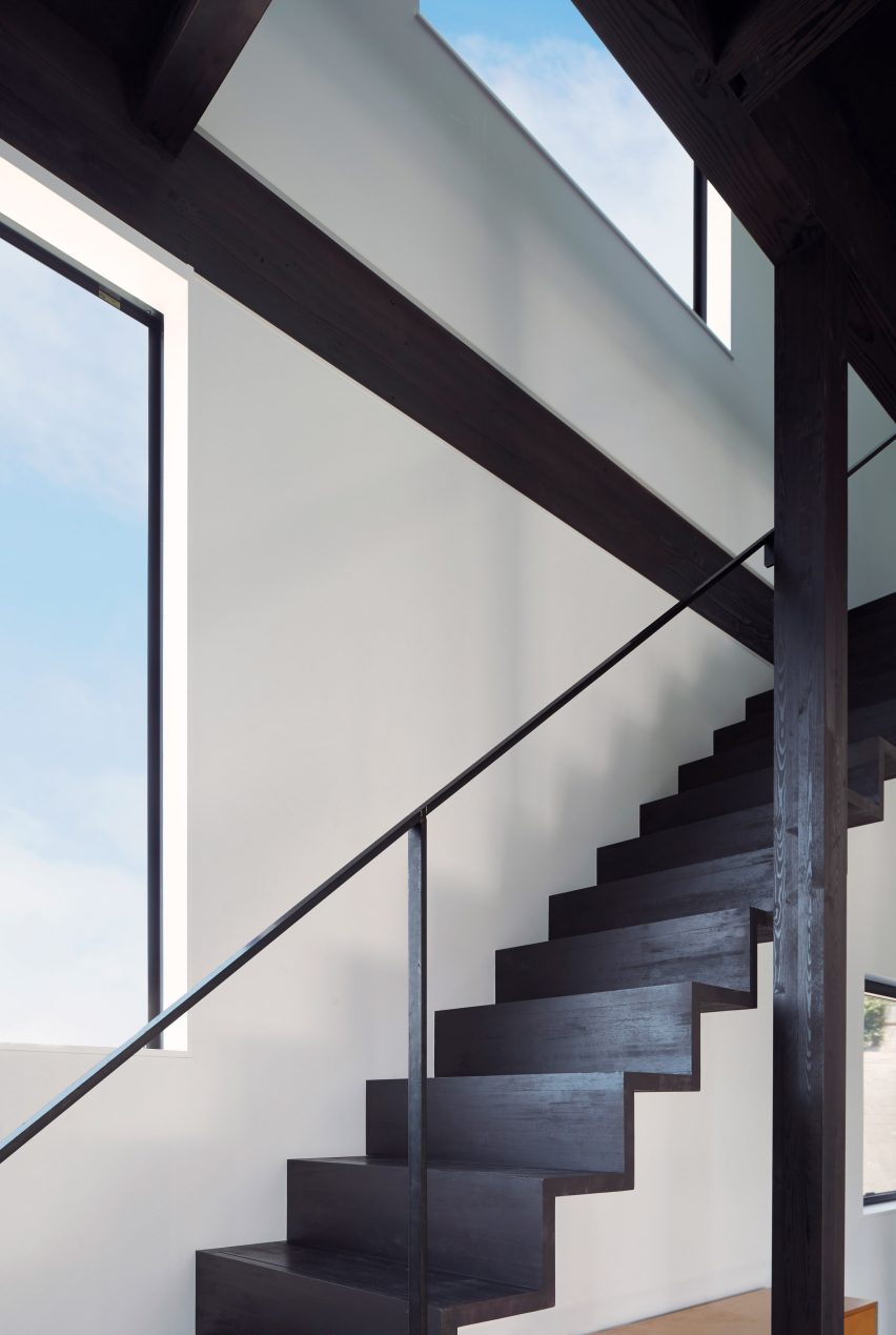 Black box house by TakaTina