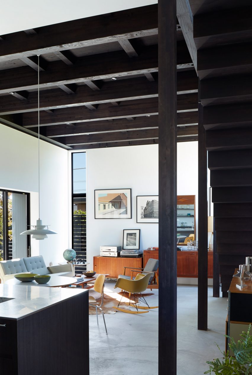 Black box house by TakaTina