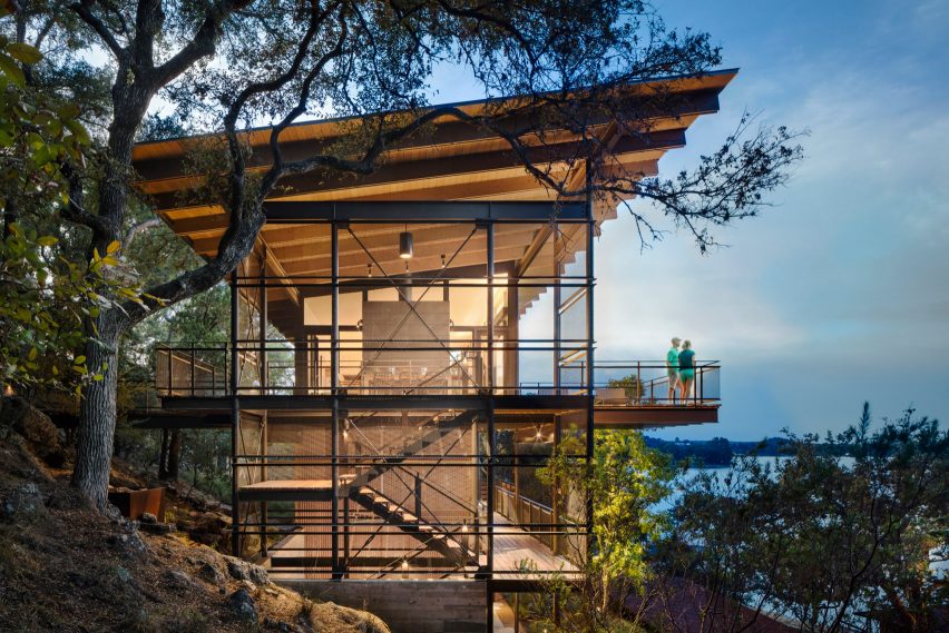 Blue Lake Retreat by Lake Flato