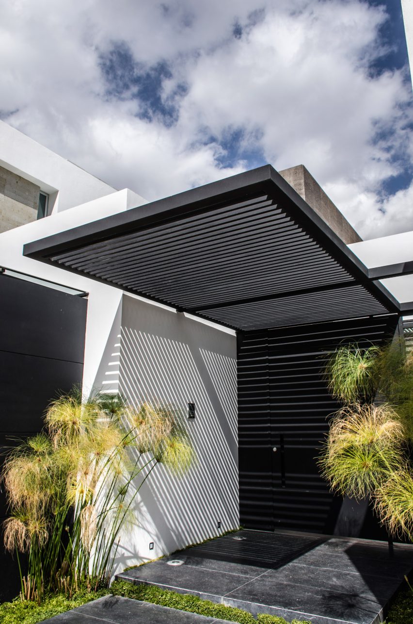 Casa Mezquite by BAG Arquitectura
