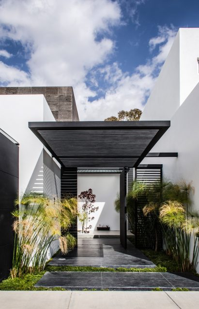 Casa Mezquite by BAG Arquitectura