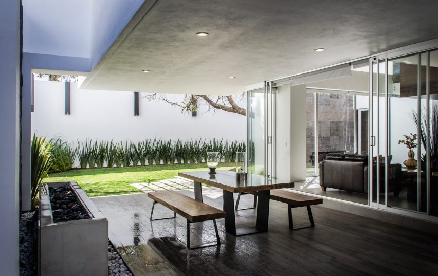 Casa Mezquite by BAG Arquitectura