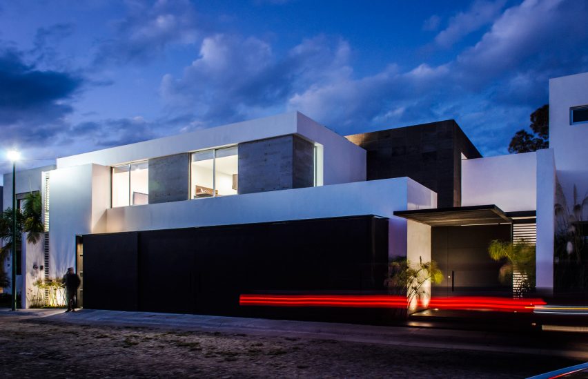 Casa Mezquite by BAG Arquitectura