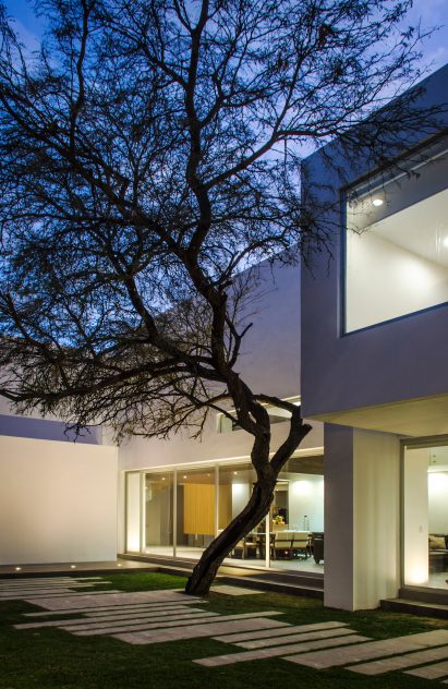 Casa Mezquite by BAG Arquitectura