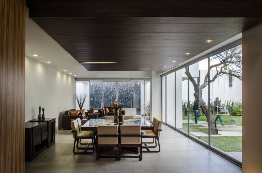 Casa Mezquite by BAG Arquitectura