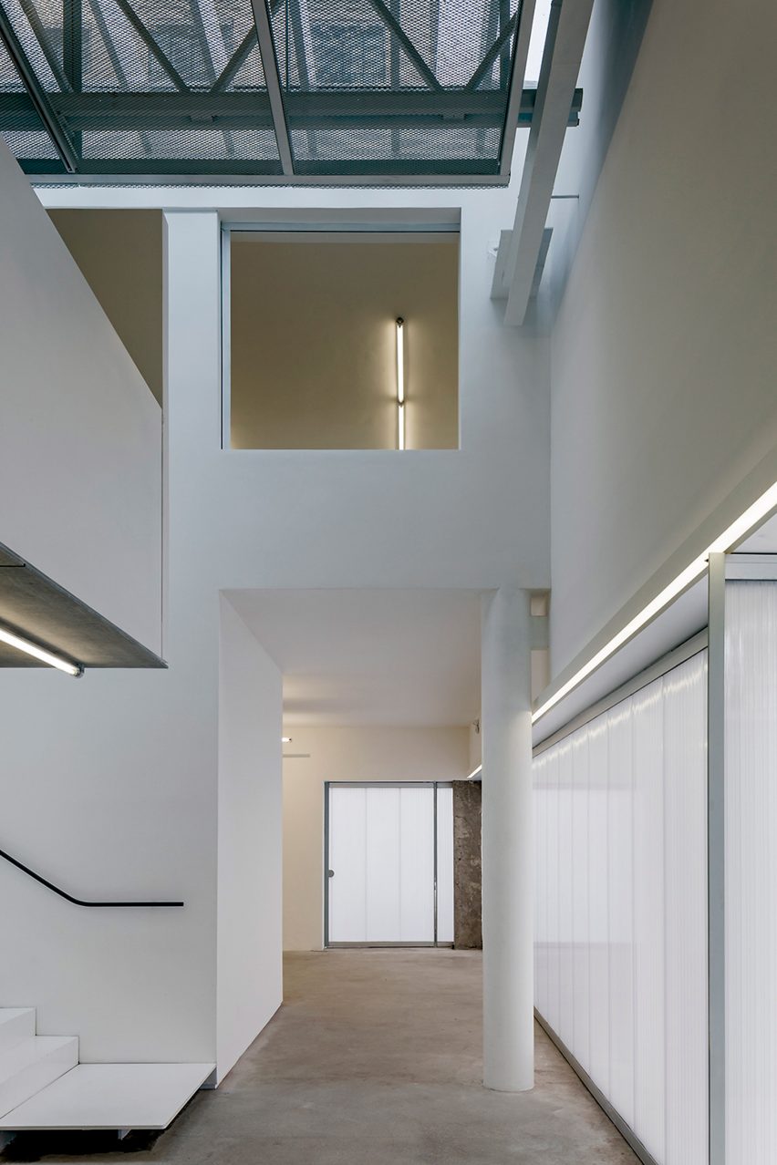 Casa Triangulo by Metro Architects