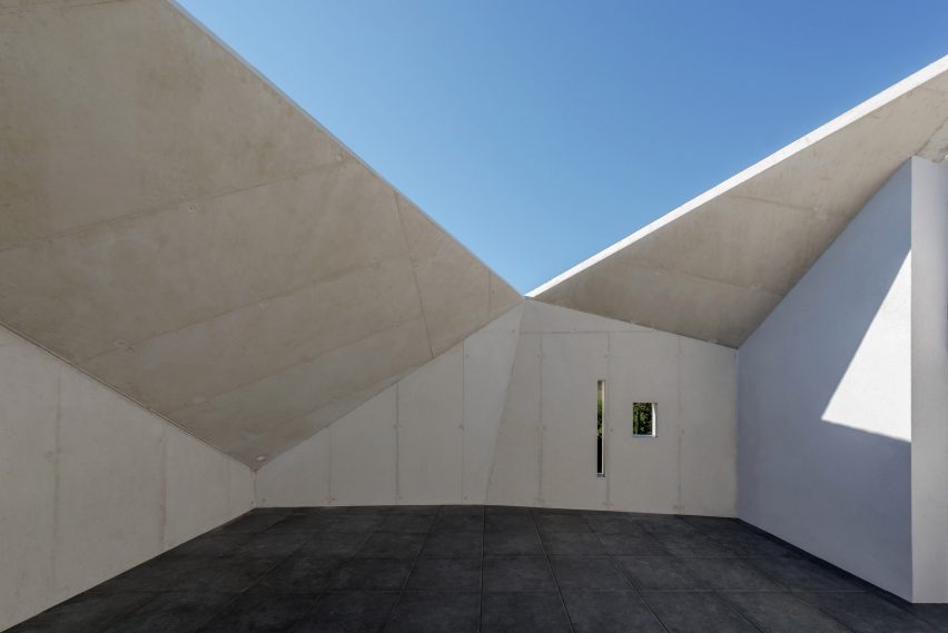Benoit & Roselyne house by Dixneufcentquatrevingtsix