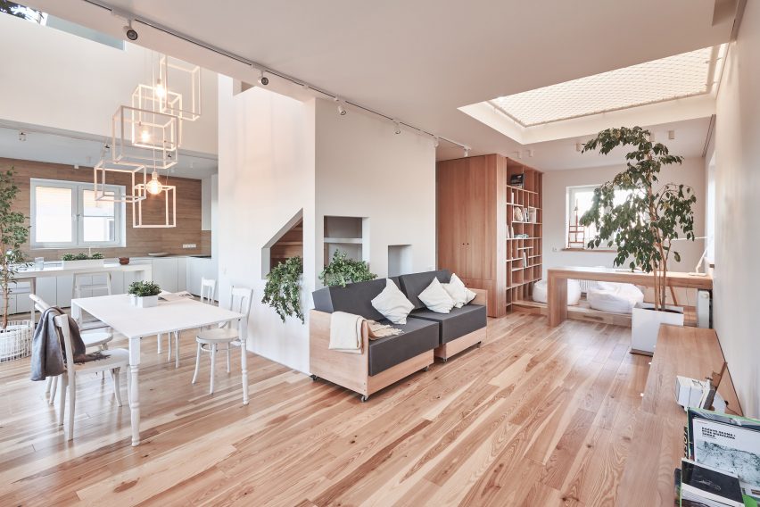 Family House by Ruetemple