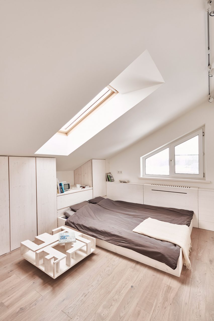 Family House by Ruetemple