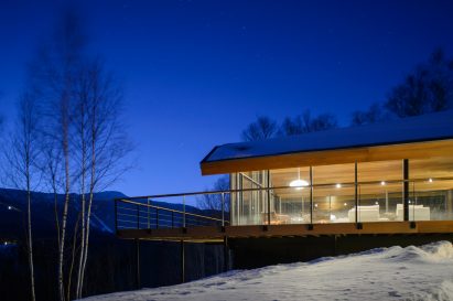 Glass Trefoil House by J Roc Design