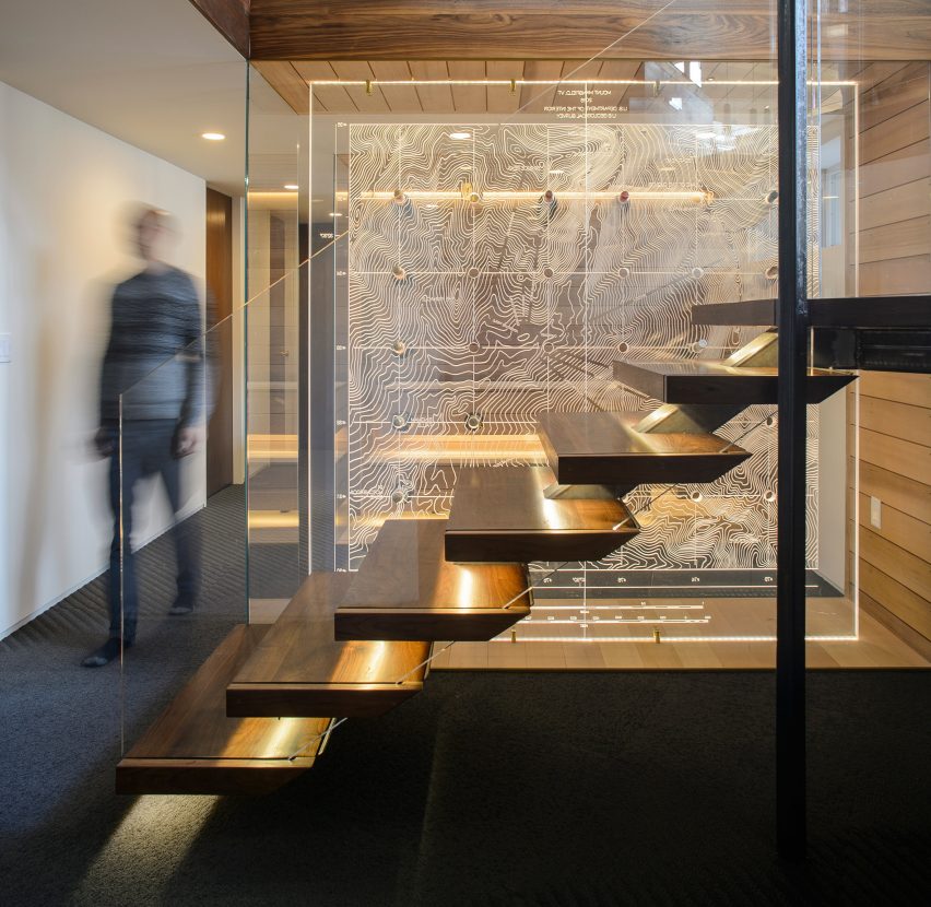 Glass Trefoil House by J Roc Design