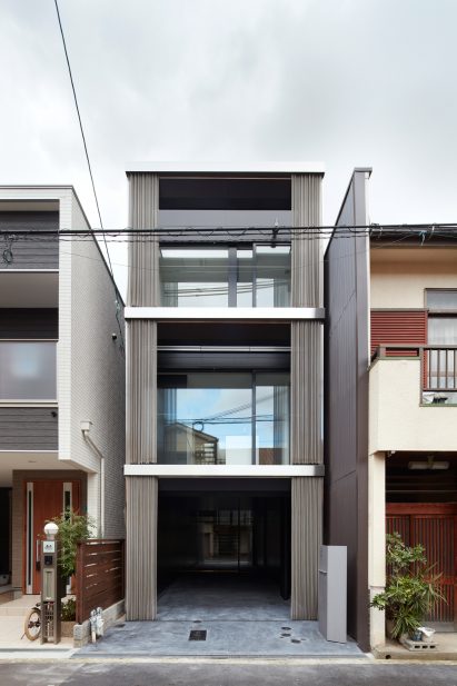 House in Minami-tanabe by Fukiwaramuro Architects