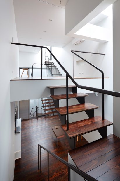House in Minami-tanabe by Fukiwaramuro Architects