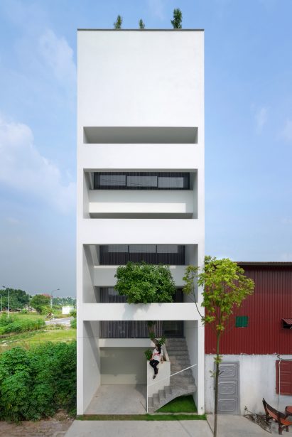 A House in the Trees by Nguyen Khac Phuoc Architects