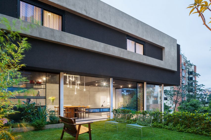 Mattos House by FGMF Arquitetos
