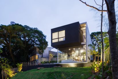 Mattos House by FGMF Arquitetos