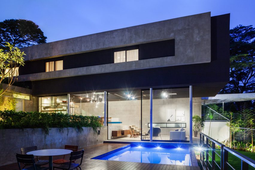 Mattos House by FGMF Arquitetos