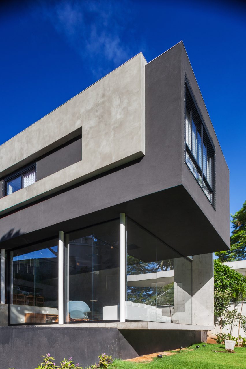 Mattos House by FGMF Arquitetos