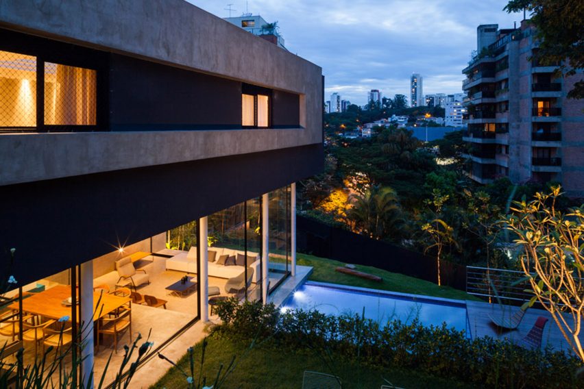 Mattos House by FGMF Arquitetos