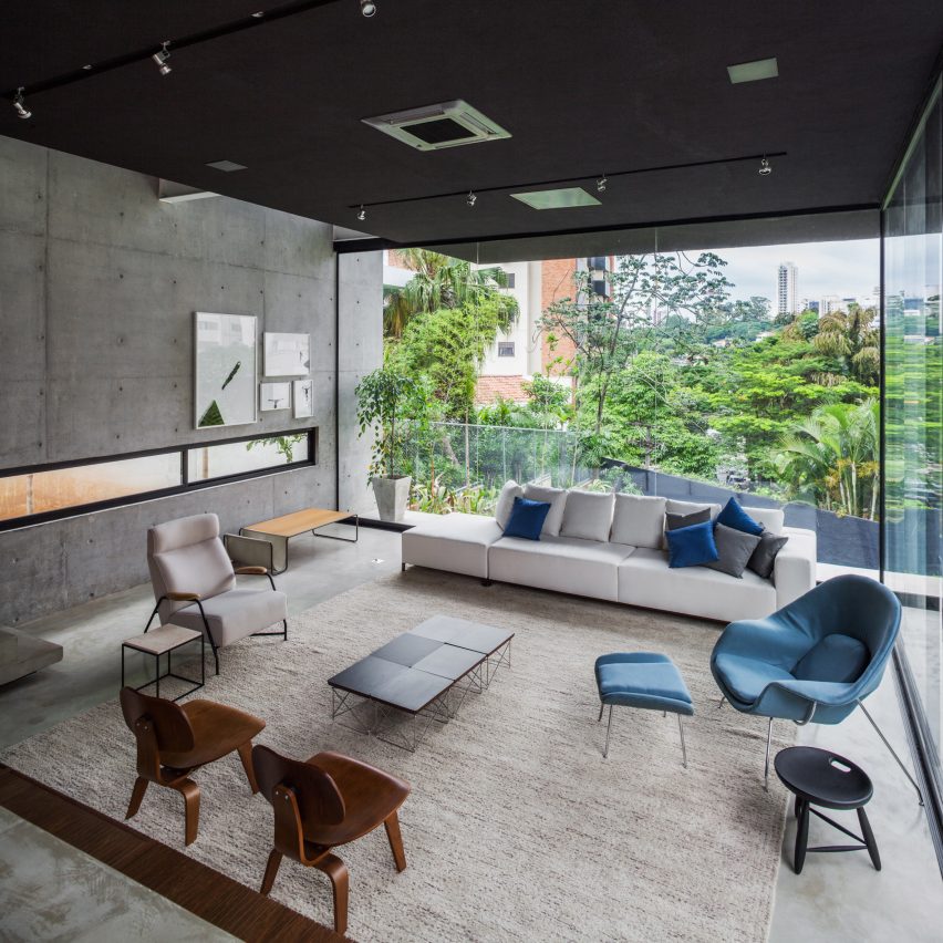 Mattos House by FGMF Arquitetos