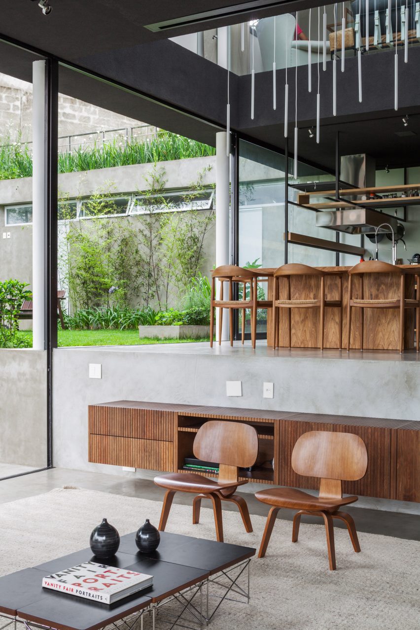 Mattos House by FGMF Arquitetos