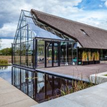 Modern countryside villa by MAAS Archicten