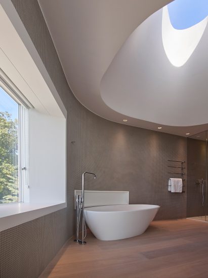 Ness Point House by Tonkin Liu Architects