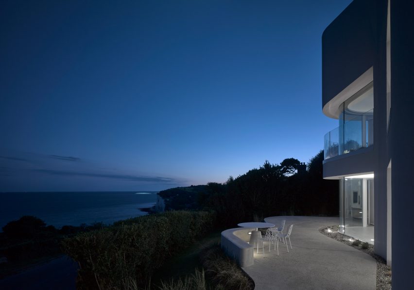 Ness Point House by Tonkin Liu Architects