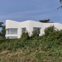 Ness Point House by Tonkin Liu Architects