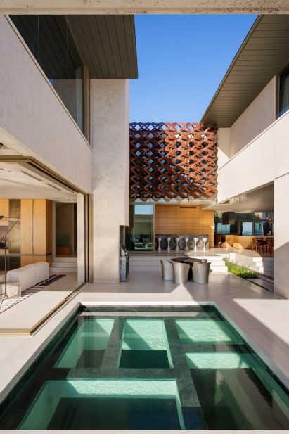OVD 919 by SAOTA