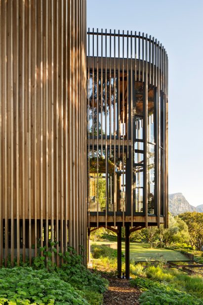Paarman Treehouse by MV