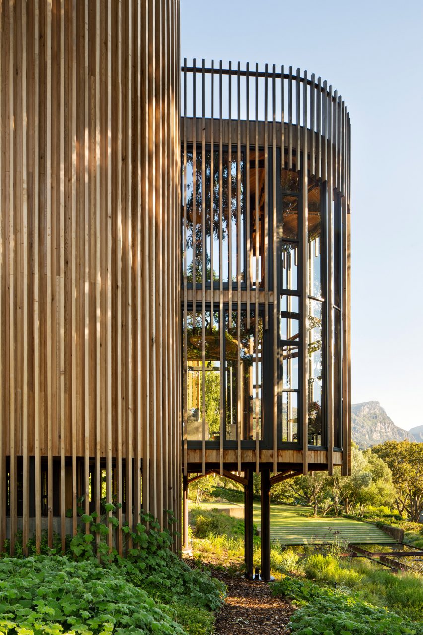 Paarman Treehouse by MV