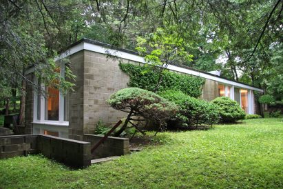 Booth House by Philip Johnson