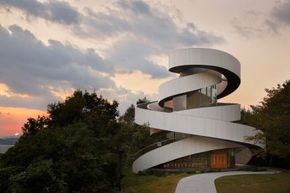 Ribbon Chapel by Hiroshi Nakamura. Photograph is by Nacasa and Partners.