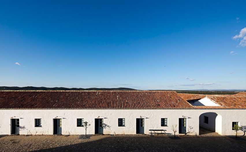 Sao Lourenco do Barrocal by Eduardo Souto de Moura
