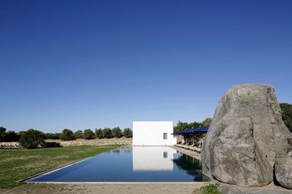 Sao Lourenco do Barrocal by Eduardo Souto de Moura
