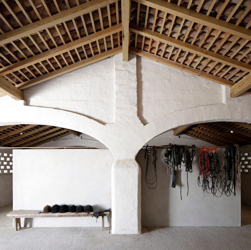 Sao Lourenco do Barrocal by Eduardo Souto de Moura
