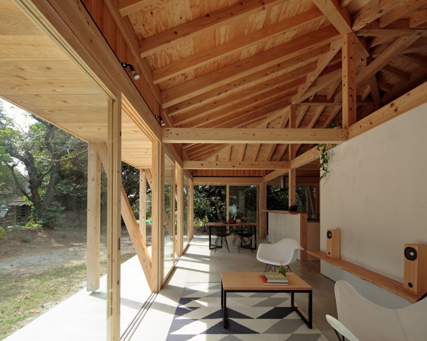 Shinminka by ISSHOArchitects