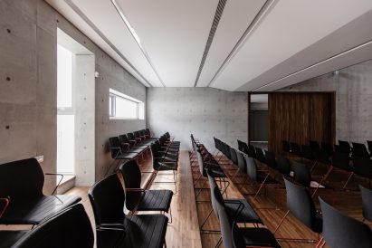 Tainan Tung-Men Holiness Church by MAYU architects+