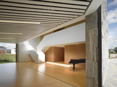 Verín Arts Center by Zooco Estudio